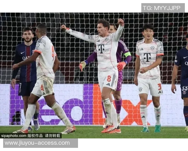 中超精彩对决：里昂逆袭巴黎圣日耳曼绝杀瞬间震撼全场分析