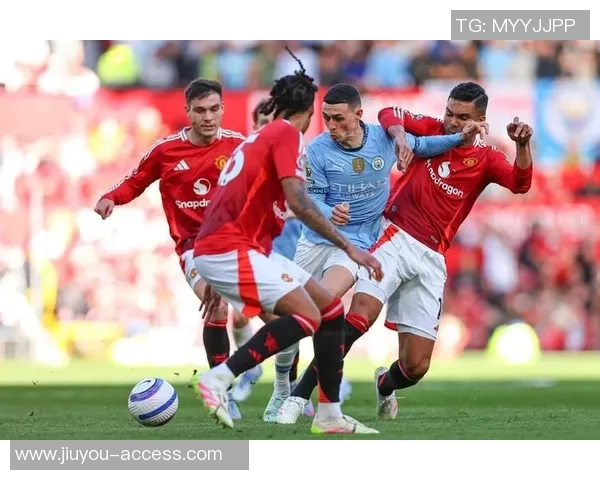 友谊赛曼城与里昂激战成平局红牌事件引发全场热议与转会传闻