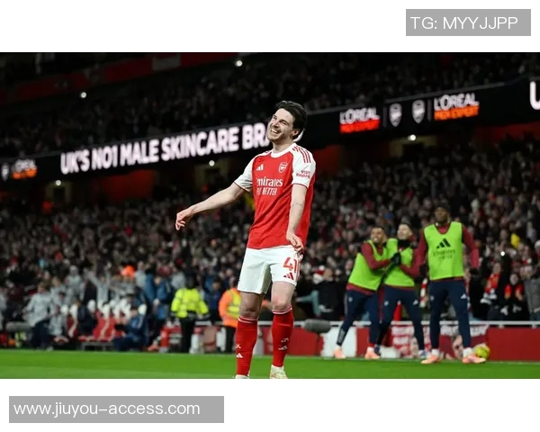 友谊赛惊现冷门利物浦3-0战胜曼城乌龙球引爆全场气氛